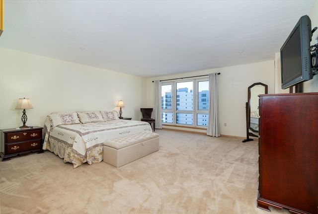 1001 Marina Dr. 708, Quincy, MA 02171