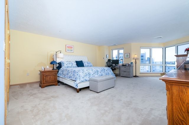 1001 Marina Dr. 708, Quincy, MA 02171