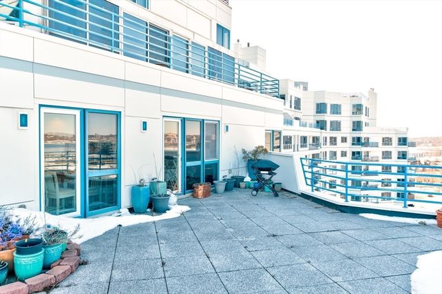 1001 Marina Dr. 708, Quincy, MA 02171