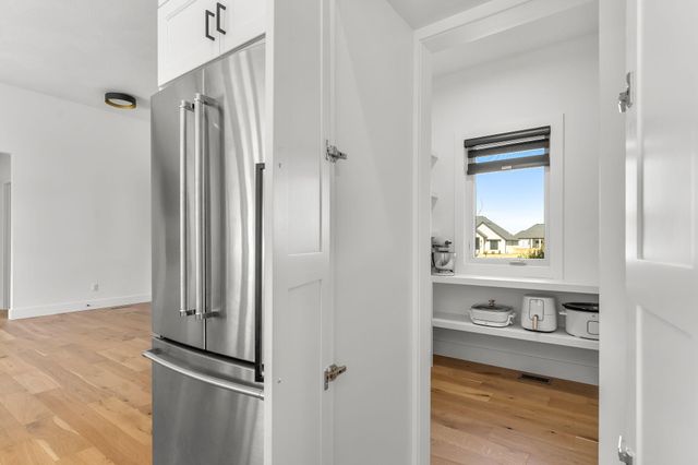 4464 E Lancaster Way, Springfield, MO 65802