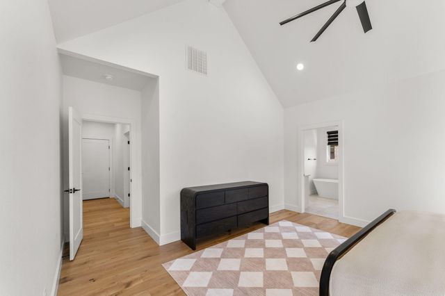 4464 E Lancaster Way, Springfield, MO 65802