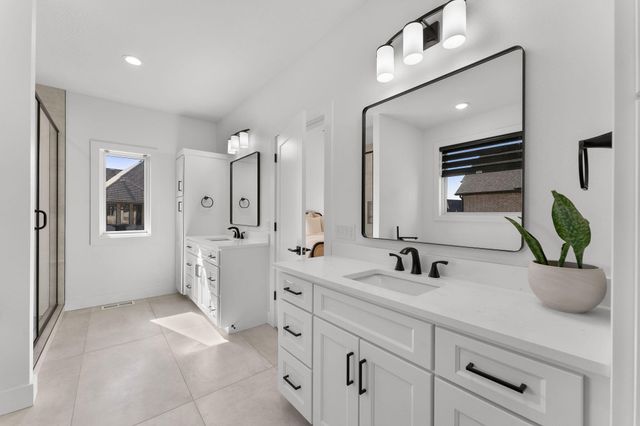 4464 E Lancaster Way, Springfield, MO 65802