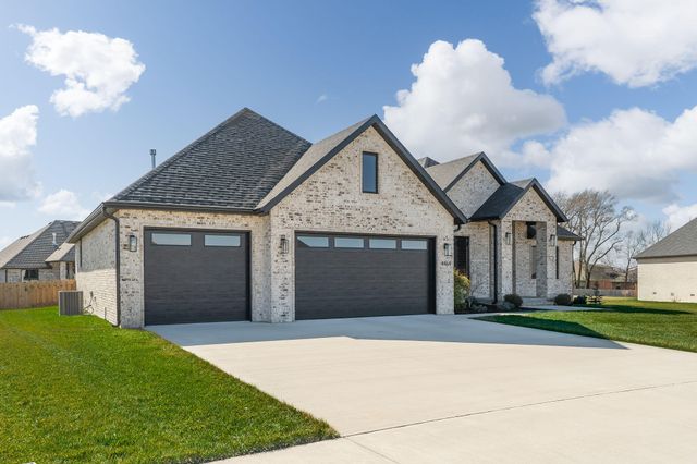 4464 E Lancaster Way, Springfield, MO 65802
