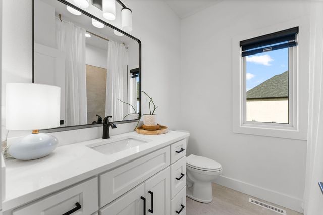 4464 E Lancaster Way, Springfield, MO 65802