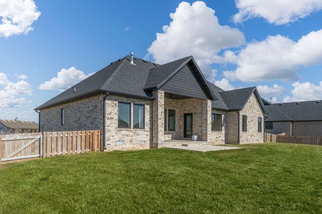 4464 E Lancaster Way, Springfield, MO 65802