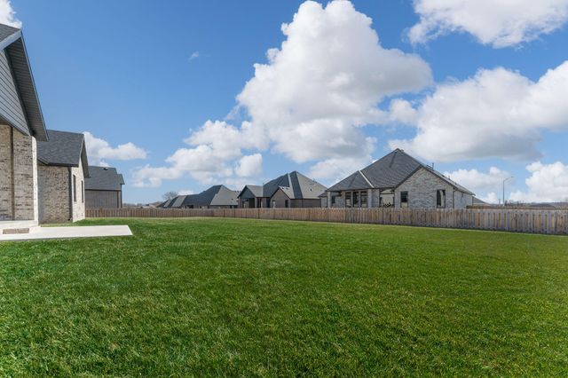 4464 E Lancaster Way, Springfield, MO 65802