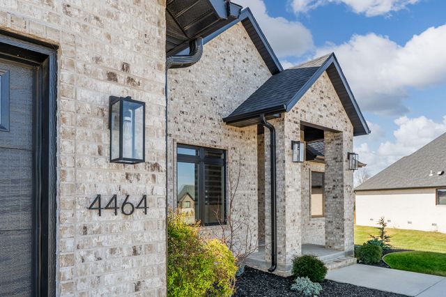 4464 E Lancaster Way, Springfield, MO 65802