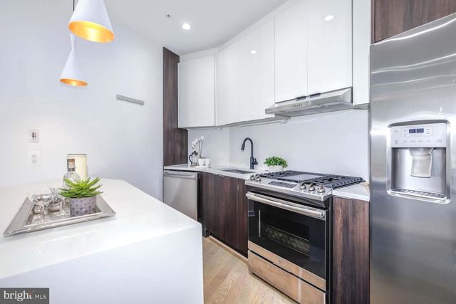 1220 Potomac Ave SE Apt 8, Washington, DC 20003