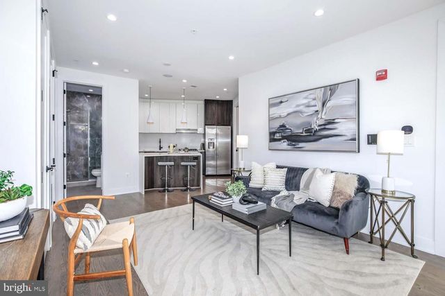 1220 Potomac Ave SE Apt 8, Washington, DC 20003