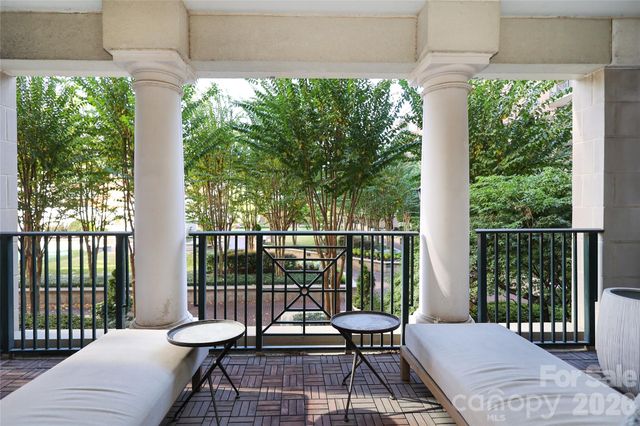 300 W 5th Street 222, Charlotte, NC 28202