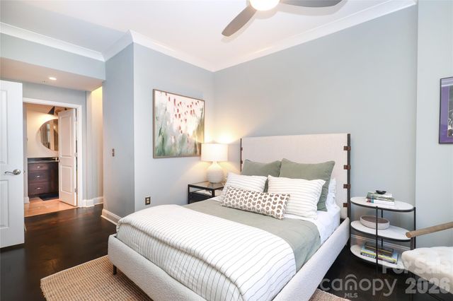 300 W 5th Street 222, Charlotte, NC 28202