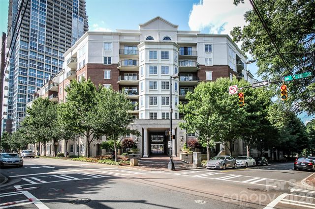 300 W 5th Street 222, Charlotte, NC 28202