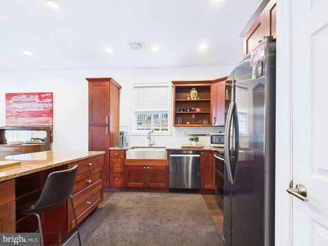 404 W COOVER ST, Mechanicsburg, PA 17055