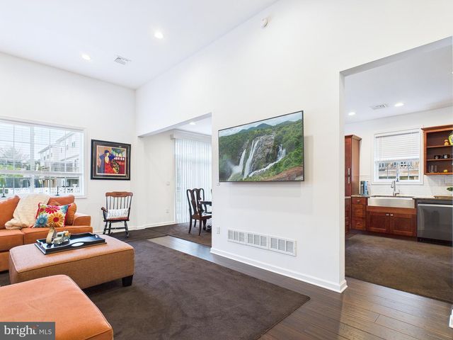 404 W COOVER ST, Mechanicsburg, PA 17055