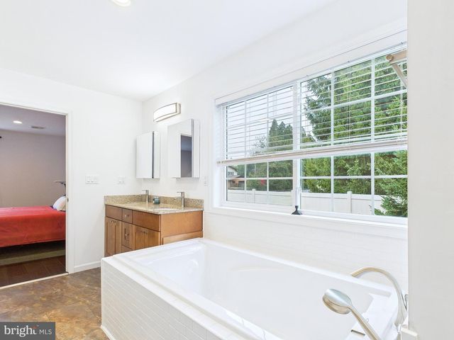 404 W COOVER ST, Mechanicsburg, PA 17055