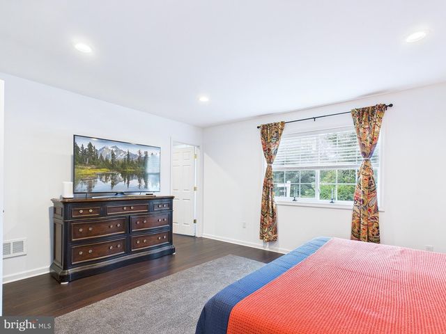 404 W COOVER ST, Mechanicsburg, PA 17055