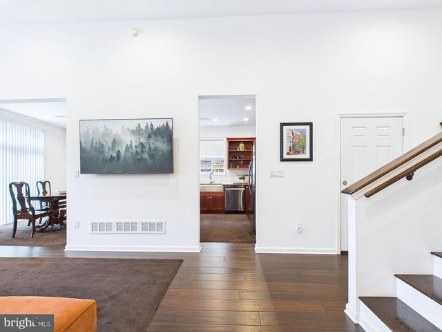 404 W COOVER ST, Mechanicsburg, PA 17055