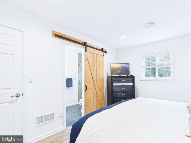 404 W COOVER ST, Mechanicsburg, PA 17055