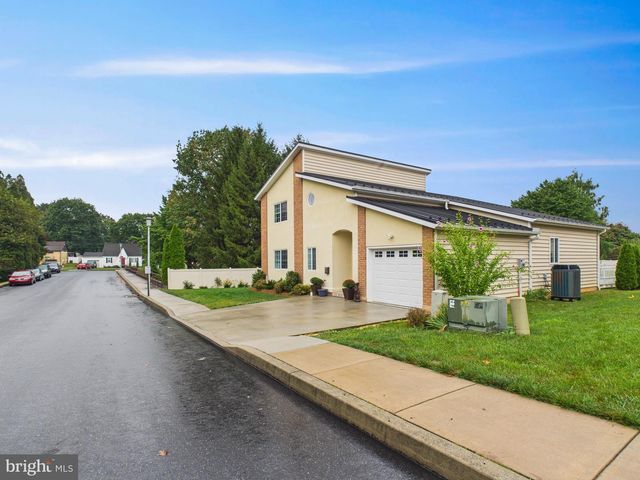 404 W COOVER ST, Mechanicsburg, PA 17055