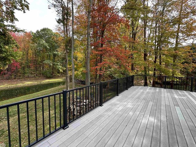 51658 Colonial Drive, Shelby Twp, MI 48316