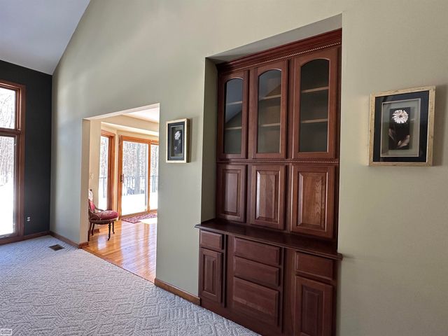 51658 Colonial Drive, Shelby Twp, MI 48316