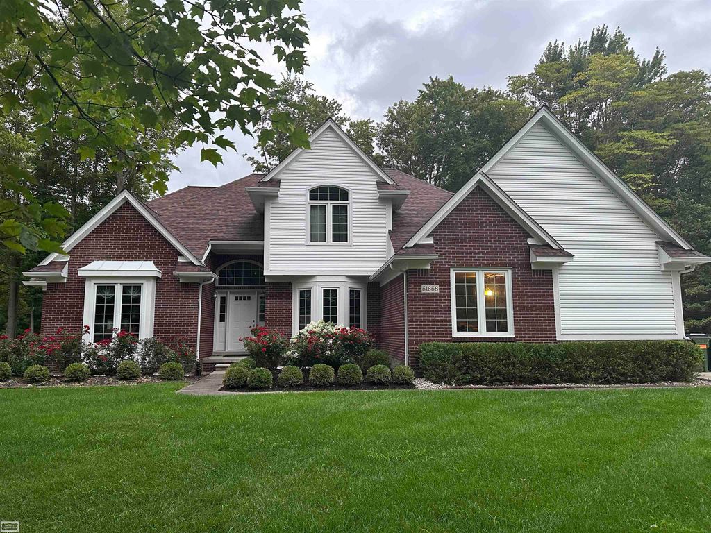 51658 Colonial Drive, Shelby Twp, MI 48316