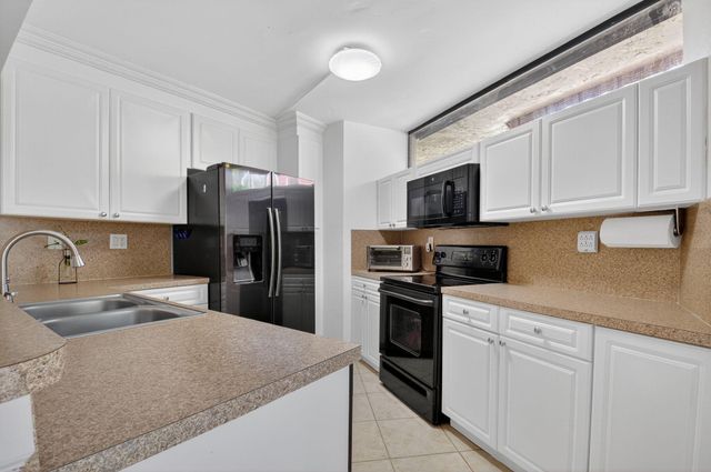 8057 Severn Drive A, Boca Raton, FL 33433