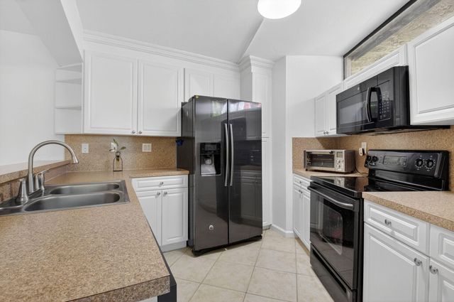 8057 Severn Drive A, Boca Raton, FL 33433