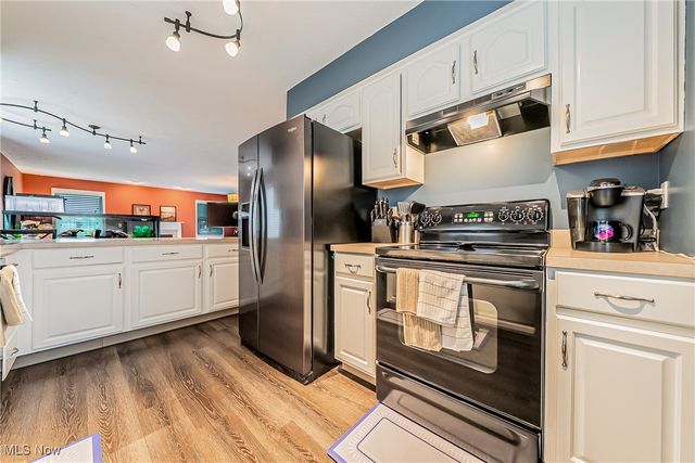 3886 Commodore Cove E, Reminderville, OH 44202