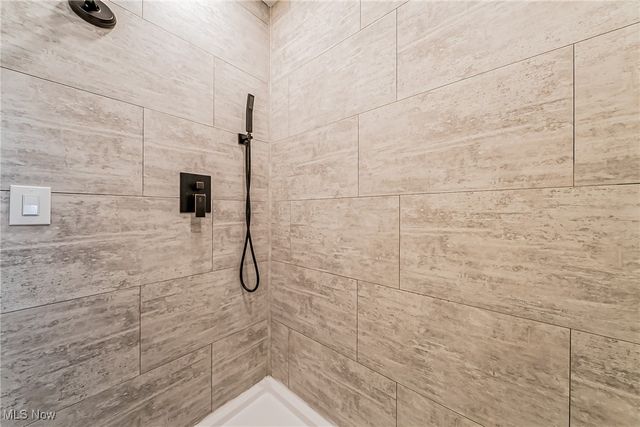 3886 Commodore Cove E, Reminderville, OH 44202