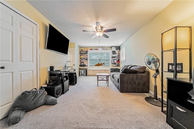 3886 Commodore Cove E, Reminderville, OH 44202