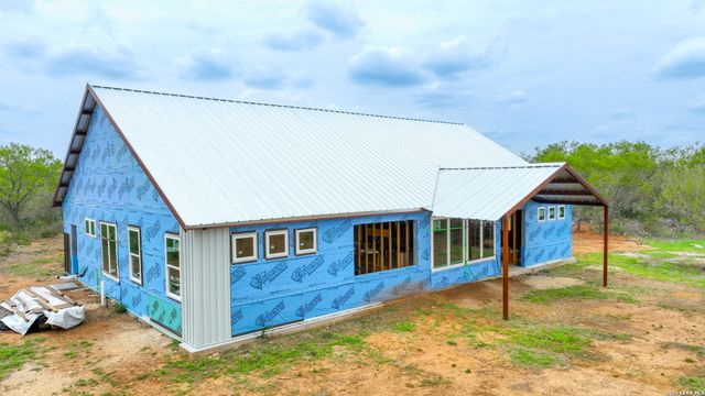 16763 Fm 1333, Charlotte, TX 78011
