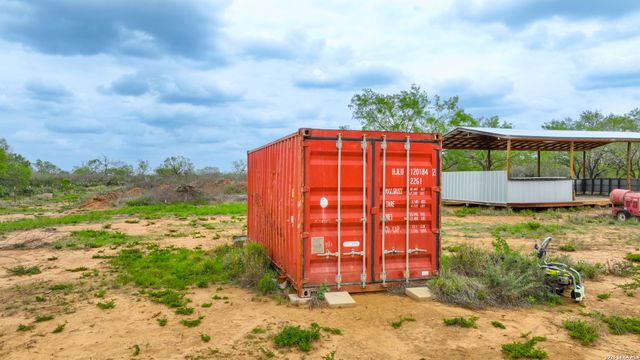 16763 Fm 1333, Charlotte, TX 78011
