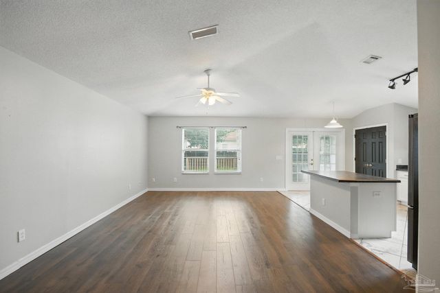 627 Saleta St, Pensacola, FL 32534