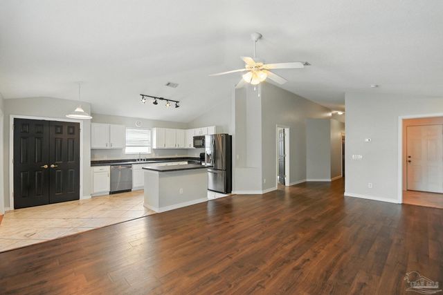 627 Saleta St, Pensacola, FL 32534