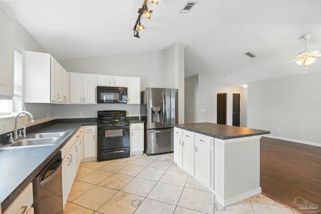 627 Saleta St, Pensacola, FL 32534