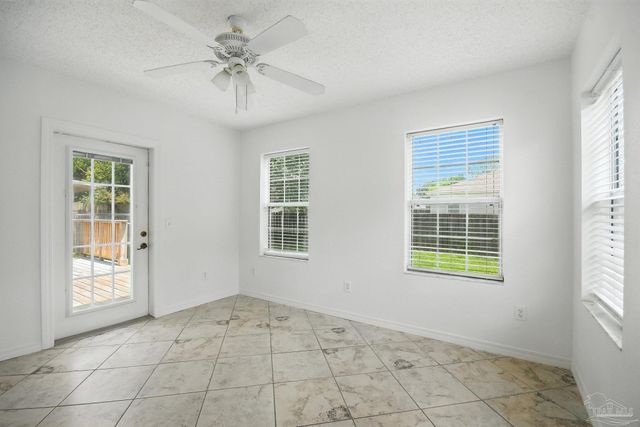 627 Saleta St, Pensacola, FL 32534