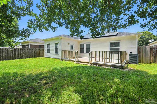 627 Saleta St, Pensacola, FL 32534