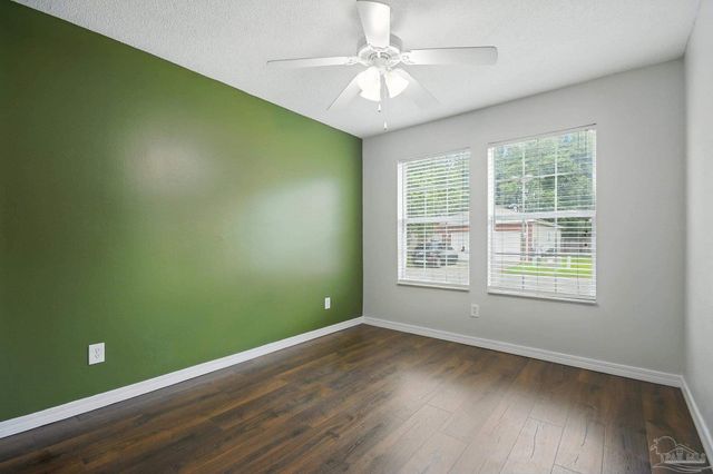 627 Saleta St, Pensacola, FL 32534