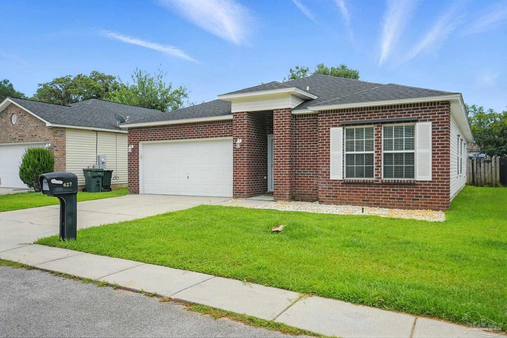 627 Saleta St, Pensacola, FL 32534