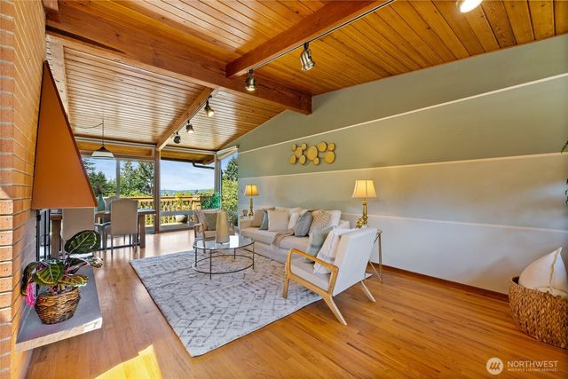 29815 10th Avenue SW, Federal Way, WA 98023