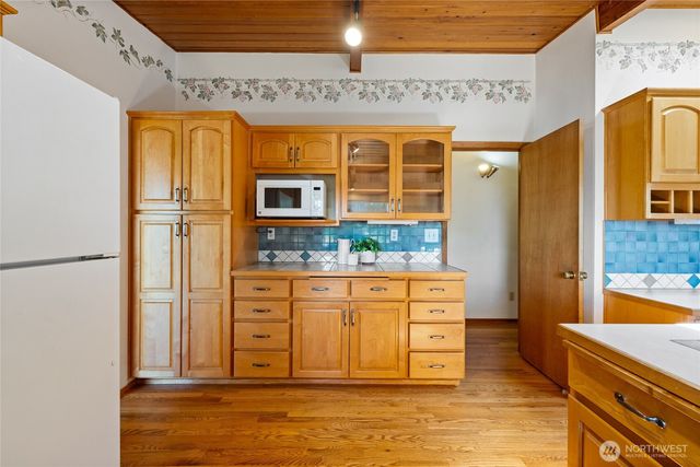 29815 10th Avenue SW, Federal Way, WA 98023