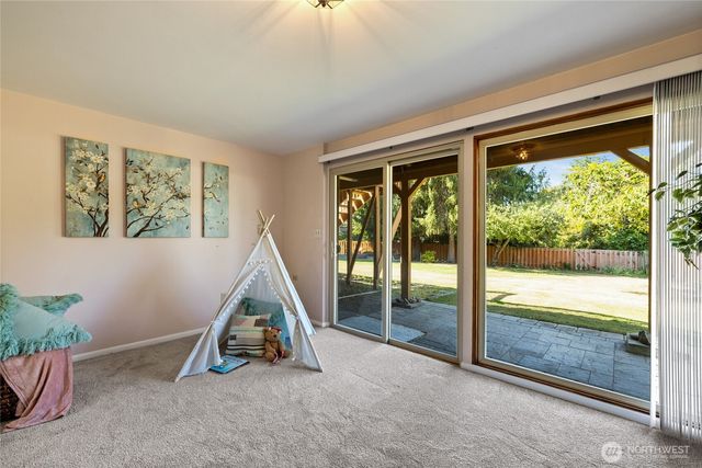 29815 10th Avenue SW, Federal Way, WA 98023