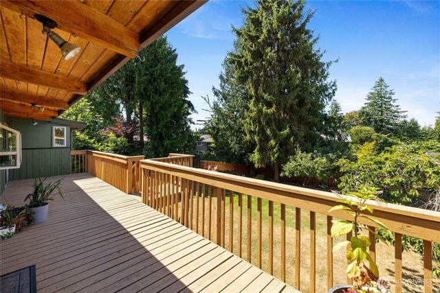 29815 10th Avenue SW, Federal Way, WA 98023