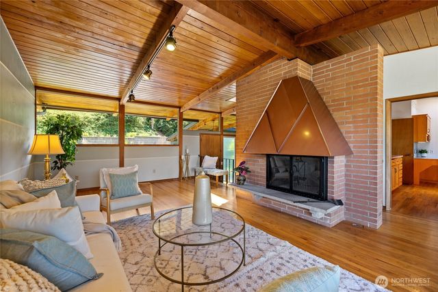 29815 10th Avenue SW, Federal Way, WA 98023