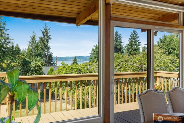 29815 10th Avenue SW, Federal Way, WA 98023