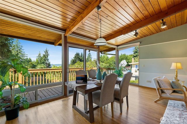 29815 10th Avenue SW, Federal Way, WA 98023