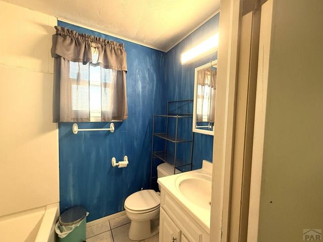 322 Belleview Ave, La Junta, CO 81050