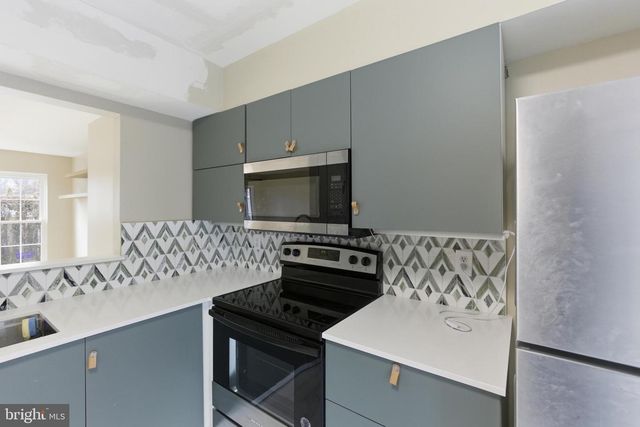 14804 LONDON LN, Bowie, MD 20715