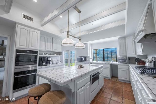 11300 Highridge Court, Camarillo, CA 93012